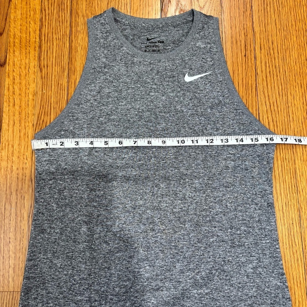 Nike Dri Fit women's XS Heather Gray breathe running Gym Workout tank Top - Picture 15 of 16